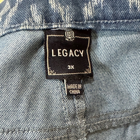Woman’s 3X Blue Legacy Print Pull On Denim Crop Leggings Back Pockets - Picture 6 of 8